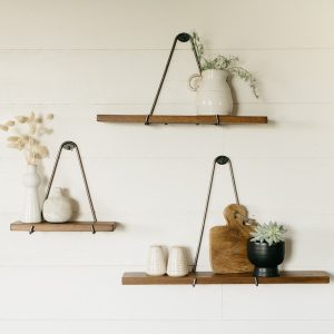 Minimalist Wooden Floating Shelf: Modern Wall Decor
